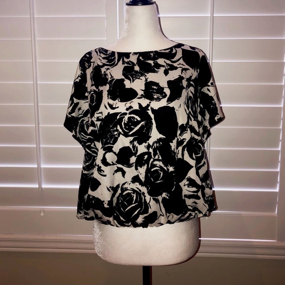 Anne Klein Tops - Anne Klein Blouse